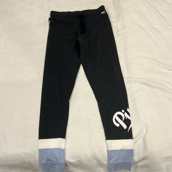 PINK Victoria's Secret Pants - Victoria secret leggings